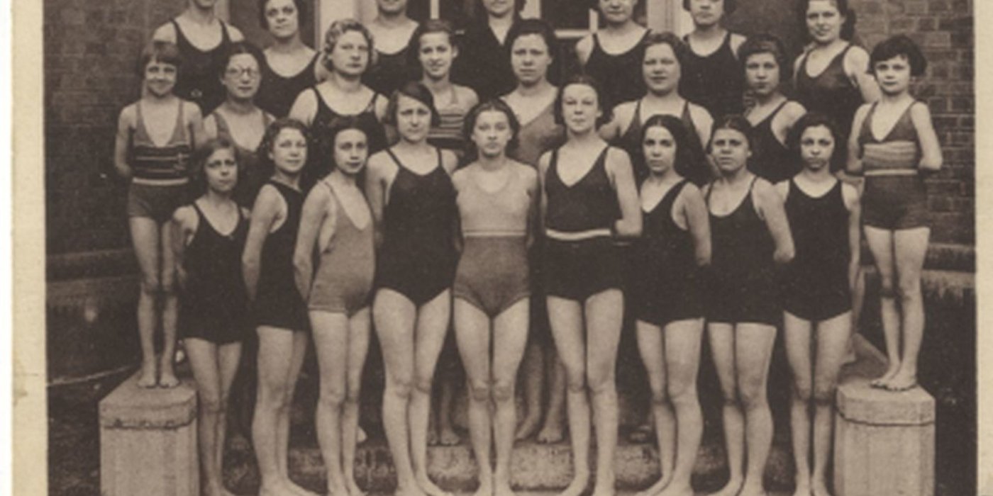 [Sport] Médiathèque La Grand'Plage de Roubaix. Club de natation. 1935. CP_A13_L5_S4_001.